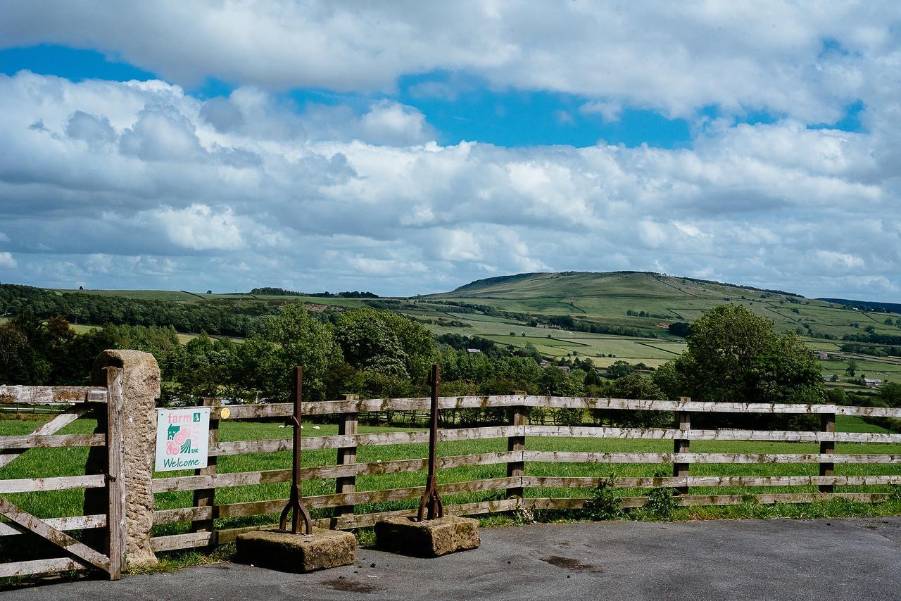 Silsden Pickersgill Manor Farm B&B 외부 사진