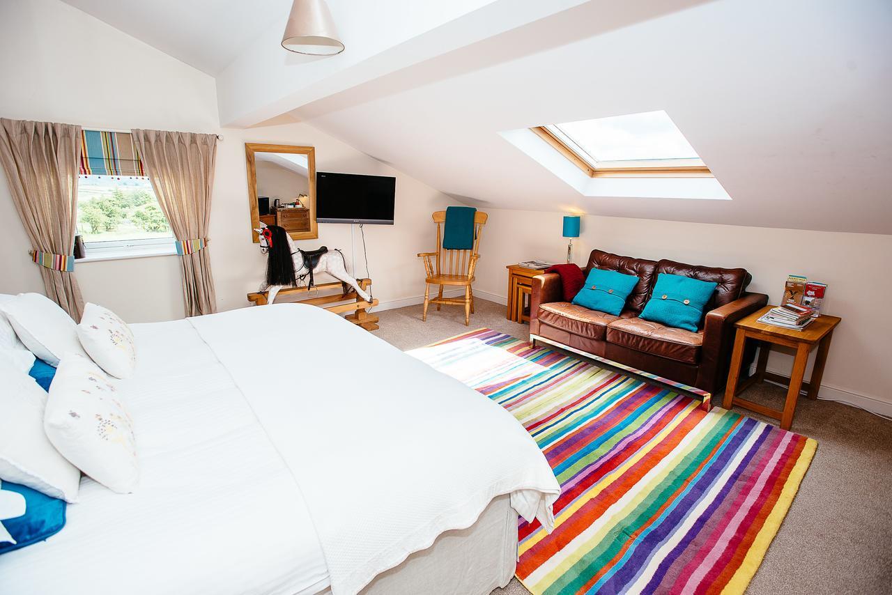 Silsden Pickersgill Manor Farm B&B 외부 사진